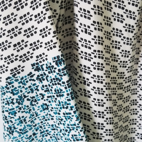 Studio M long sleeve blouse, size med, NWT - Picture 4 of 8